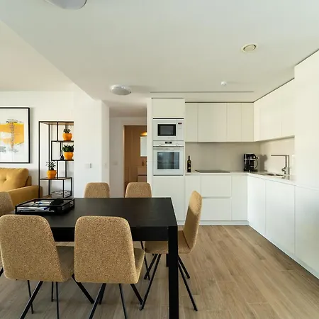 Beachside In Alicante Apartament *